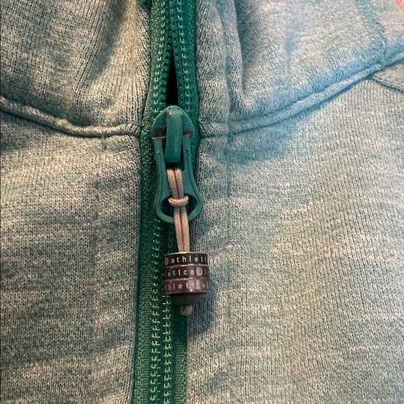 Lululemon Scuba Sweater - Picture 8 of 8